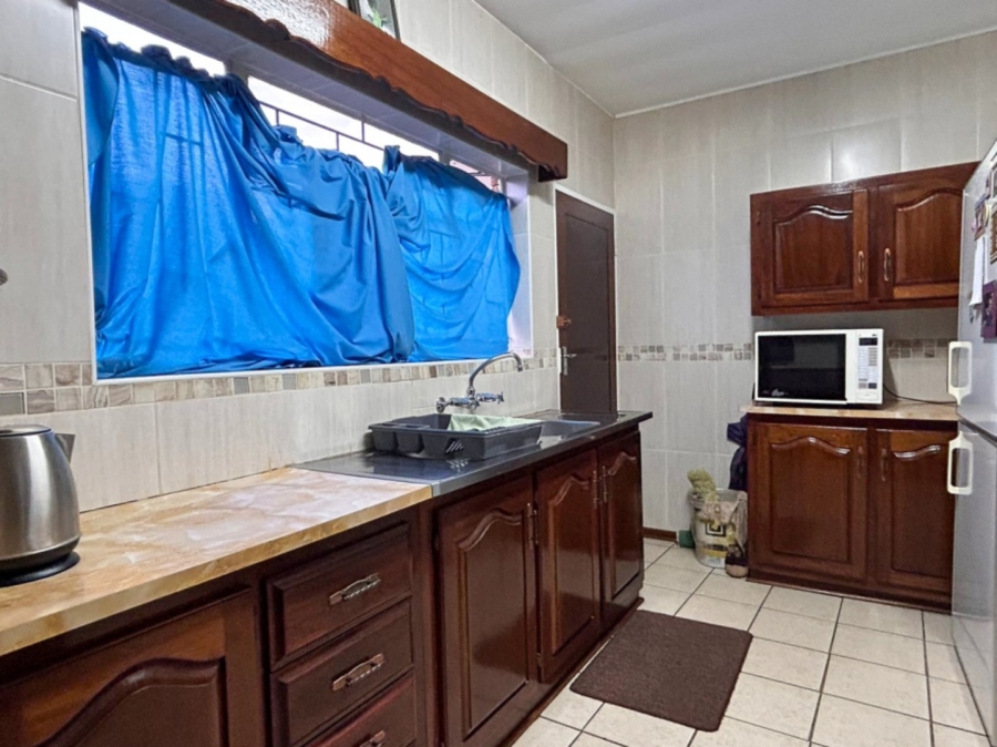 2 Bedroom Property for Sale in Potchefstroom North West